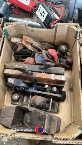Box of wood planes