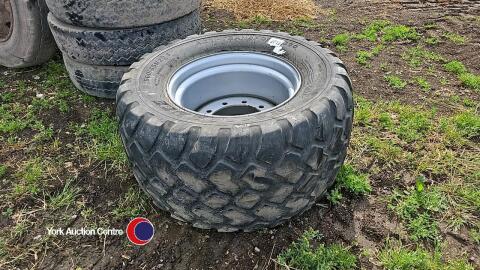 560/45R22.5 floatation tyres