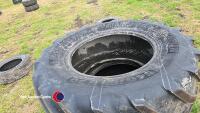 2 x Michelin 540/65/30 tyres - 2