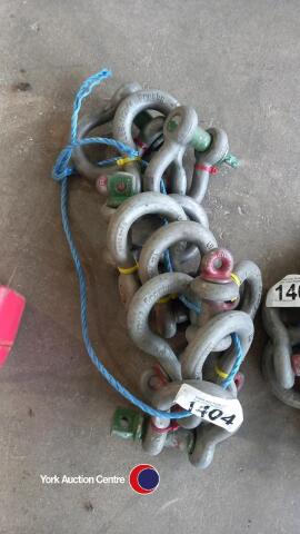 10 lifting shackles