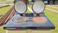 Red fire Rayburn-style cooker/heater - 6