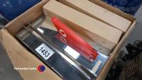 Unused table top tile cutting saw - 2