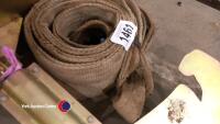 2 Towing straps