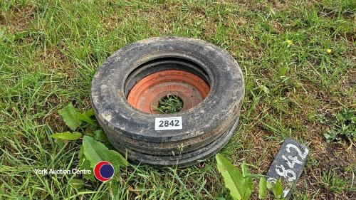2 Howard Gem tyres, 4.00-12