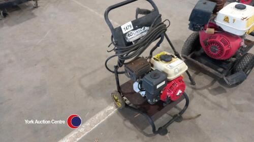 Petrol pressure washer