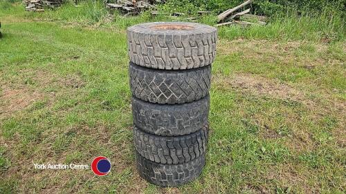 5 x Michelin 225/75R10 wheels and tyres
