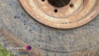 2 x 12.5/80R15.3 - 3