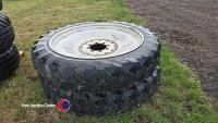 Pair of row crop wheels, 270x95 R44