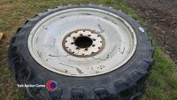 Pair of row crop wheels, 270x95 R44 - 2