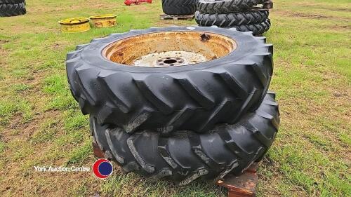 2 x Ford 6 Stud Wheels 13.6 x 36