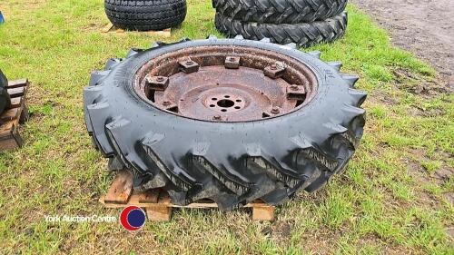 Fordson Major Wheel 12.4/11 x 36