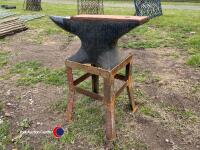Blacksmith anvil, L 80cm x H 31.5cm Top W 13.5 cm - 2