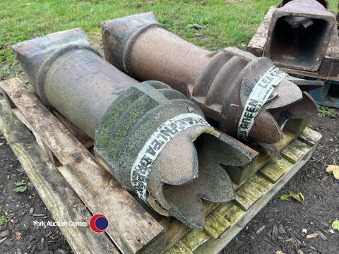 Pair of chimney pots