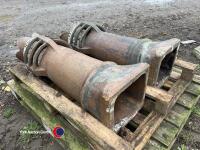 Pair of chimney pots - 3
