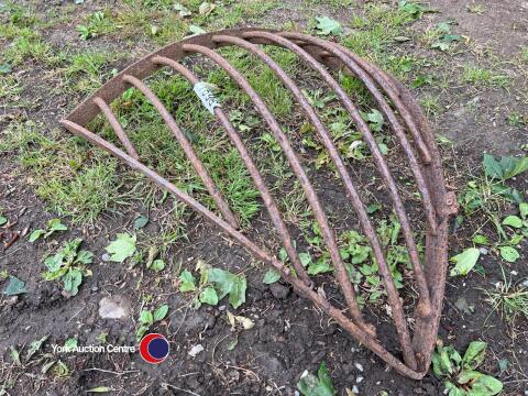 Cast iron hay rack