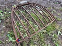 Cast iron hay rack - 3