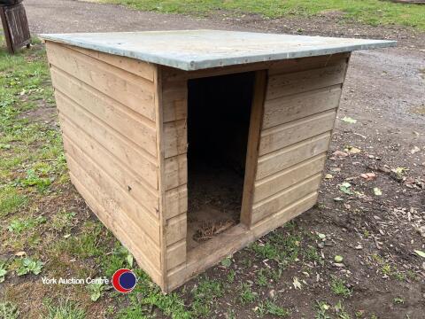 Dog kennel