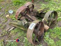 Set of 4 cast iron wheels from a hayrack - 2