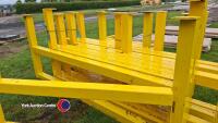 Quantity of steel barriers - 3