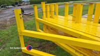 Quantity of steel barriers - 4
