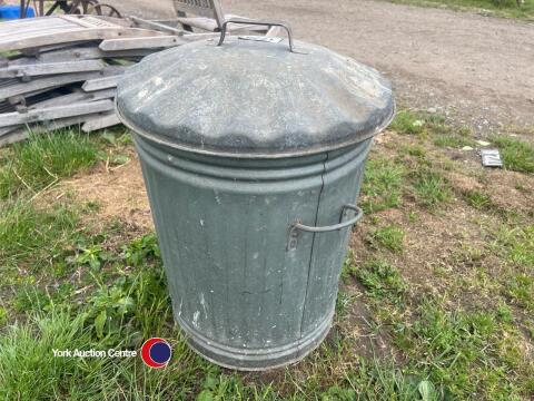 Galvanised garden bin