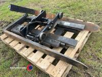 Forklift carriage plus a pair of forks