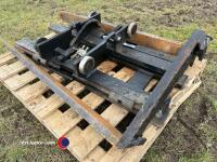 Forklift carriage plus a pair of forks - 3