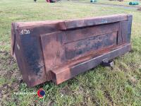 Skidsteer 5ft 6in loader bucket - 4