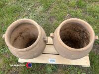 2 x garden urns as planters - 3
