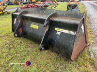 Kramer/Scorpion brackets Xform+ GP bucket 6ft 6in wide - 4