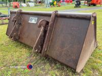 Loadall bucket c/w Scorpion brackets - 4