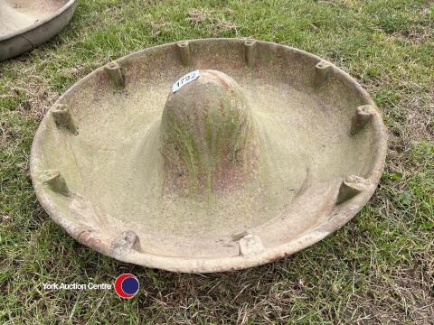 Cast round pig troughs