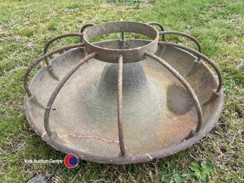 Cast round pig troughs