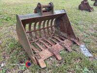Mini excavator riddling bucket, 1.5T - 2