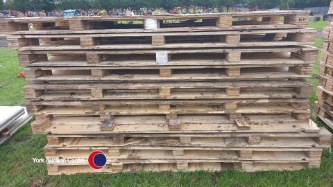 20 x large pallets ideal for cladding or splitting sheds livestock barrier