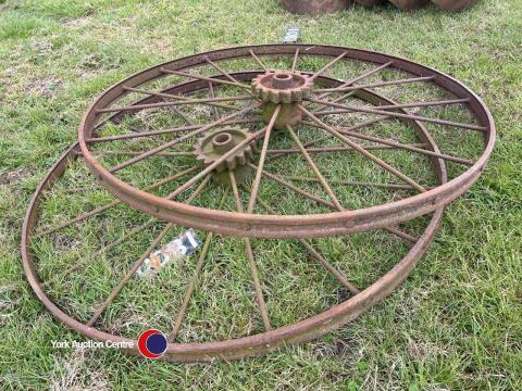 2 x garden metal wheels