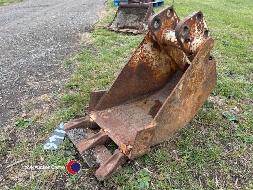 Digger bucket