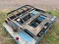 Forklift carriage plus a pair of forks - 2