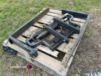 Forklift carriage plus a pair of forks - 2