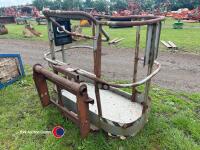Man box, Manitou brackets - 3