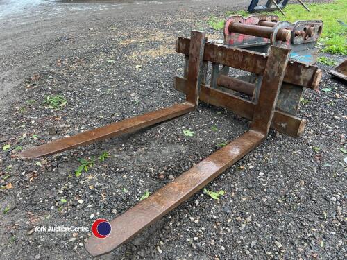 Pallet Forks to suit 13/20 Ton Excavator