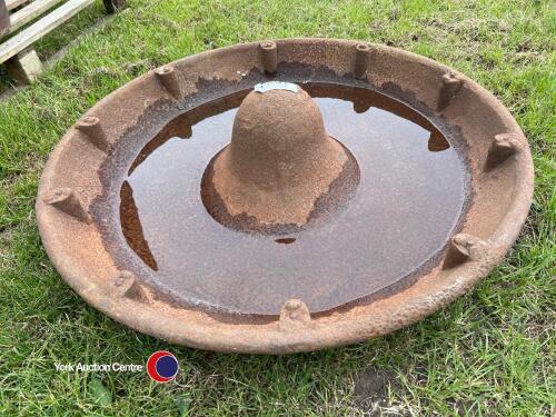 Cast iron round trough