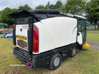 Compact street sweeper, 2002, key in office - 3