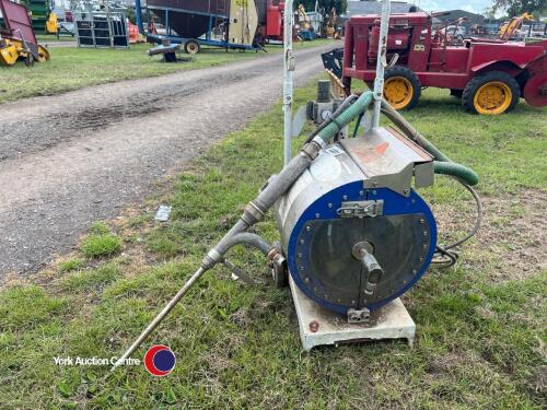 Drain jetter