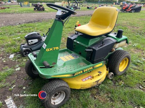 John Deere Gx75 ride on mower
