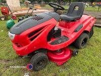 Ride on lawnmower