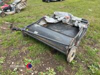Lawn grass and leaf collector - 2