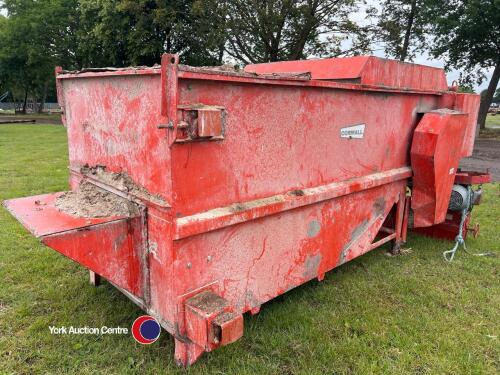 Cormall feed mixer with roller mill