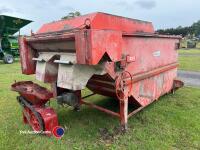 Cormall feed mixer with roller mill - 3