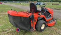 Kubota GR1600 ride on mower with grass collector, 335hours, manual in office - 4